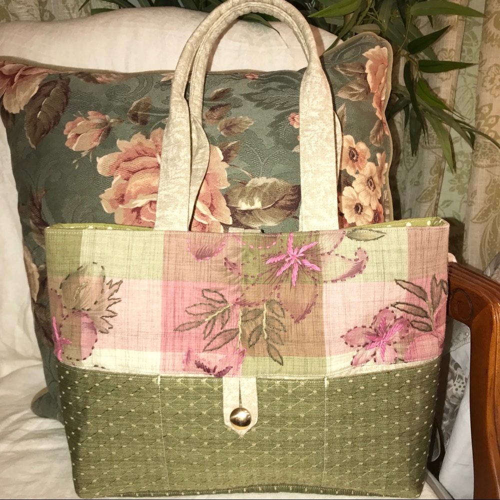 Hand Made Trendy Custom Quality Tote Purse